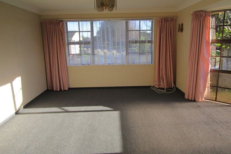 Photo of property in 50 Highbury Drive, Levin, 5510