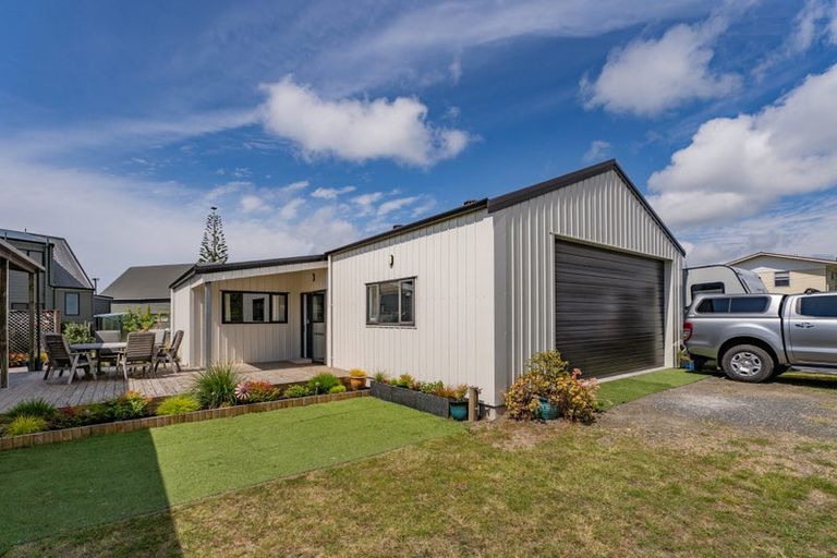 Photo of property in 3 Captain Cook Road, Cooks Beach, Whitianga, 3591