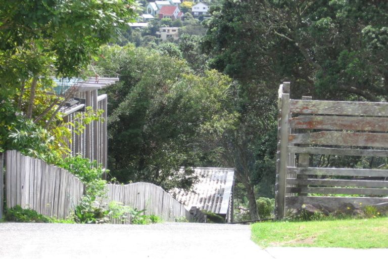 Photo of property in 49 Island Bay Road, Beach Haven, Auckland, 0626