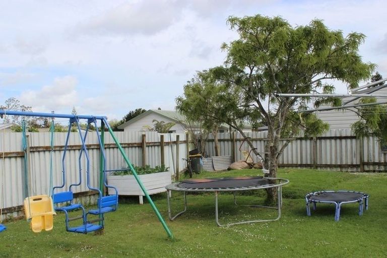 Photo of property in 33 Royston Street, Rosehill, Papakura, 2113