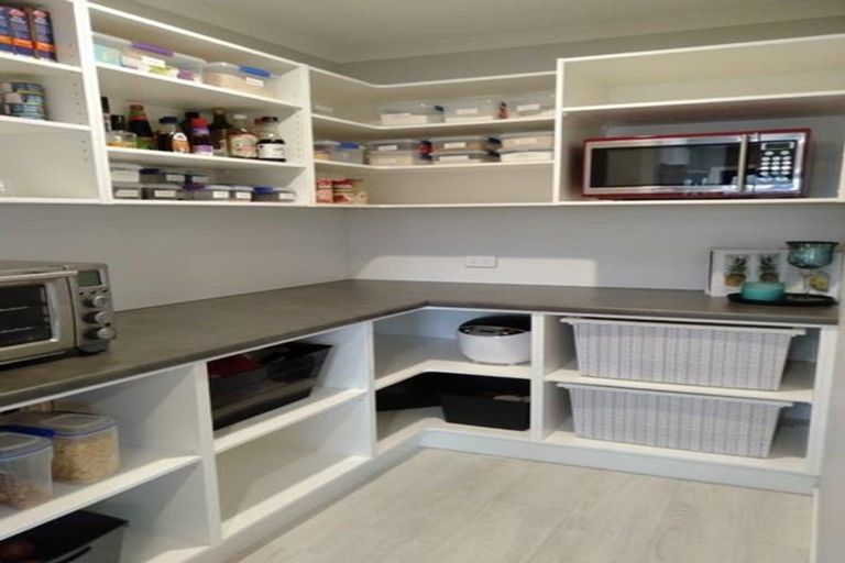 Photo of property in 35 Gallipoli Place, Paraparaumu, 5032