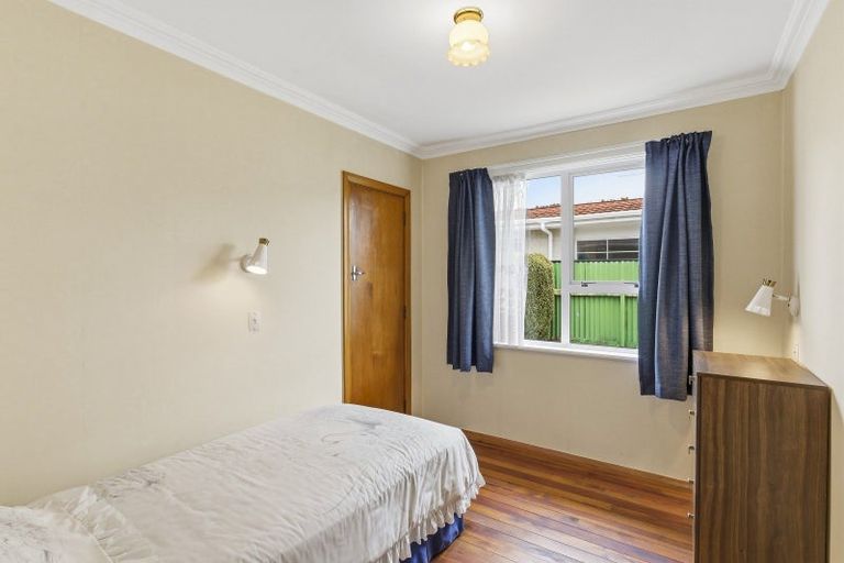 Photo of property in 9 Chester Street, Levin, 5510