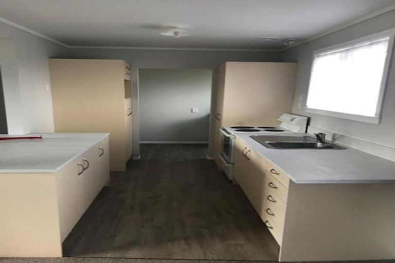 Photo of property in 2/11 Waitahanui Avenue, Taupo, 3330