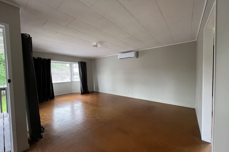 Photo of property in 147 Universal Drive, Henderson, Auckland, 0610