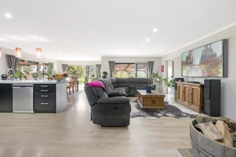 Photo of property in 42 Urumaraki Avenue, Helensville, 0800