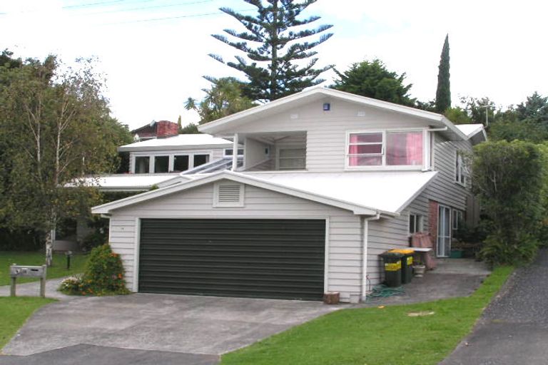 Photo of property in 14 Norman Road, Hauraki, Auckland, 0622