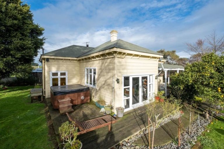 Photo of property in 48 North Street, Eltham, 4322