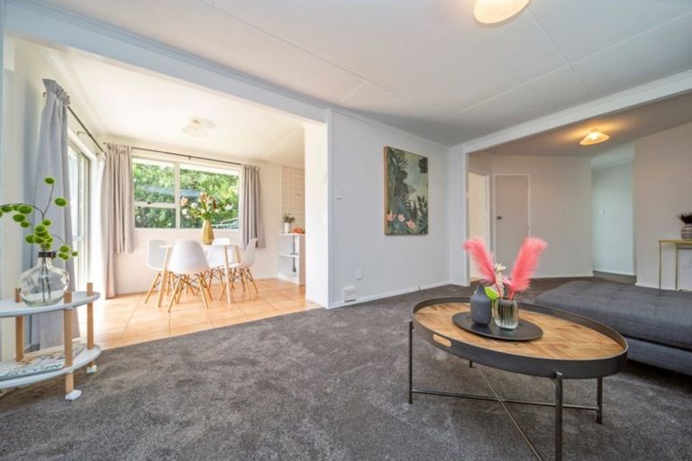 Photo of property in 16 Oleander Place, Bell Block, New Plymouth, 4312