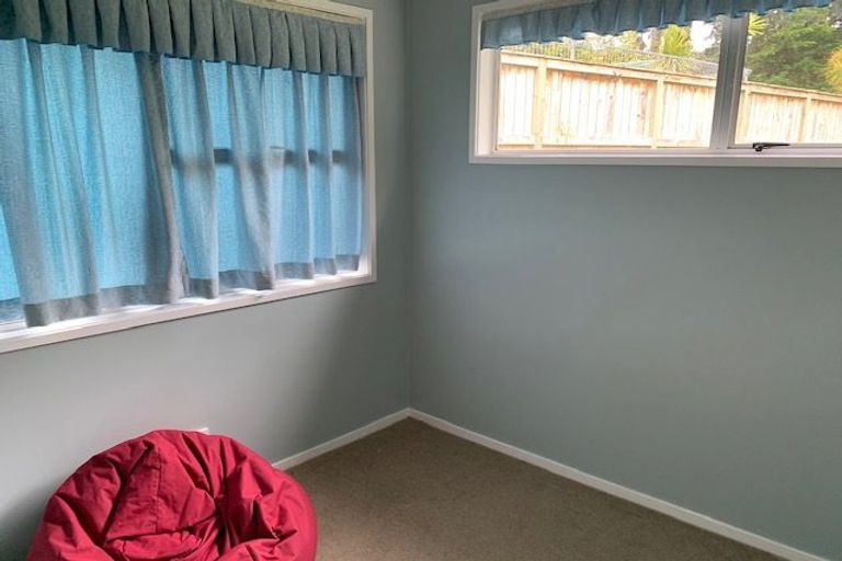 Photo of property in 16 Acacia Road, Torbay, Auckland, 0632