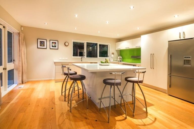 Photo of property in 105 Oriel Avenue, Tawa, Wellington, 5028