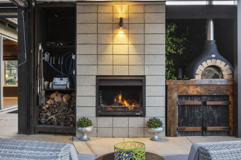 Photo of property in 572 Ormiston Road, Flat Bush, Manurewa, 2576