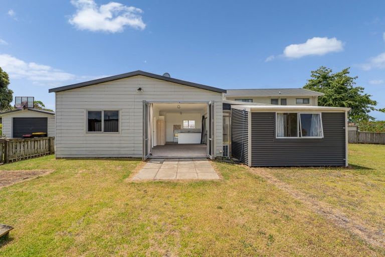 Photo of property in 4 Endeavour Close, Whitianga, 3510
