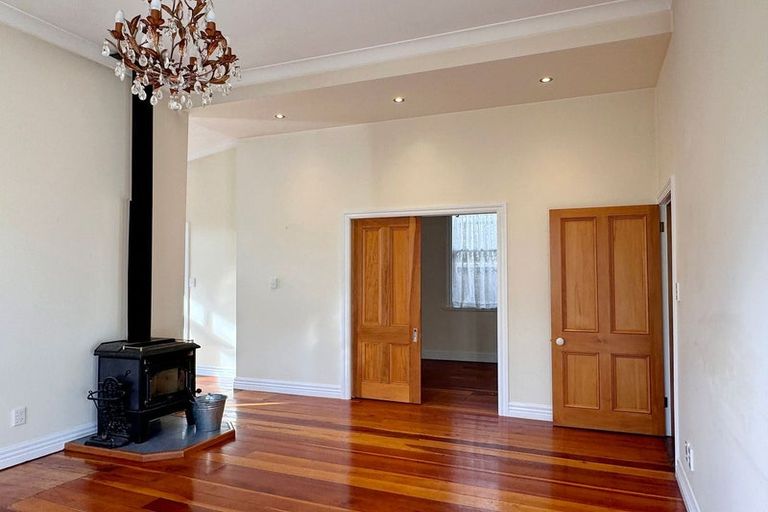 Photo of property in 8 Stirling Street, Berhampore, Wellington, 6023