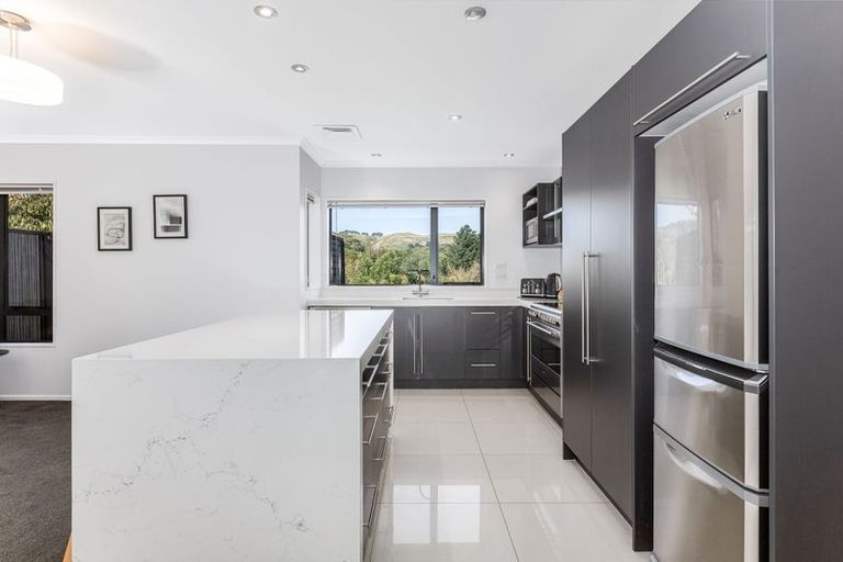 Photo of property in 59 Te Puia Drive, Aotea, Porirua, 5024