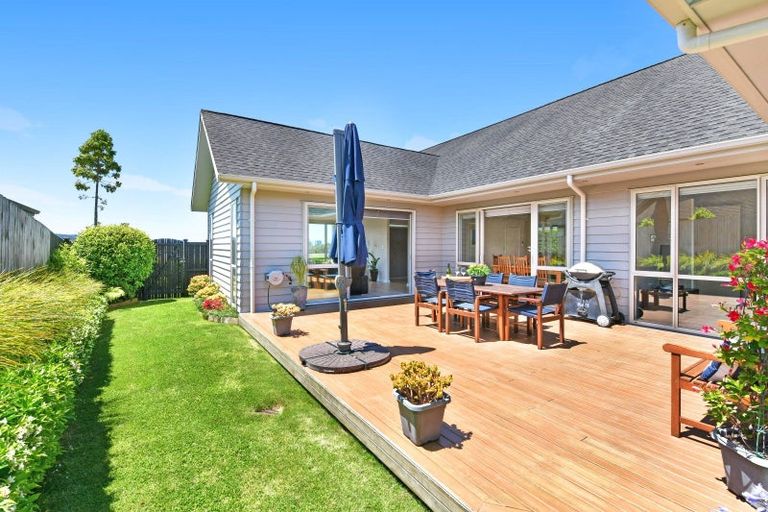 Photo of property in 225 Millwater Parkway, Silverdale, 0932