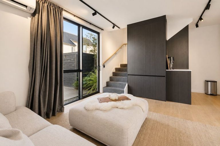 Photo of property in 6 Woolshed Road, Jacks Point, Queenstown, 9371