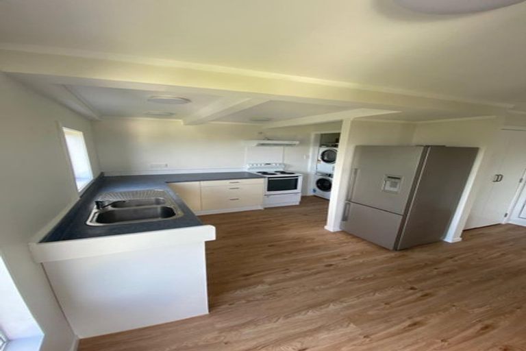 Photo of property in 17 Oku Street, Island Bay, Wellington, 6023