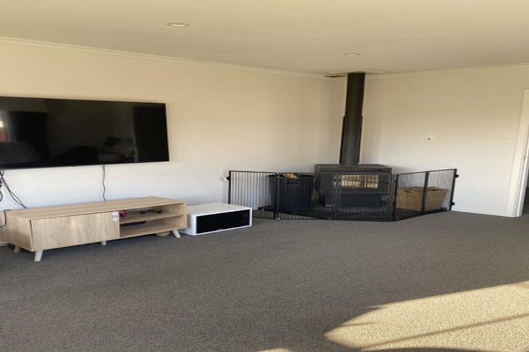 Photo of property in 75 Nottingham Street, Karori, Wellington, 6012