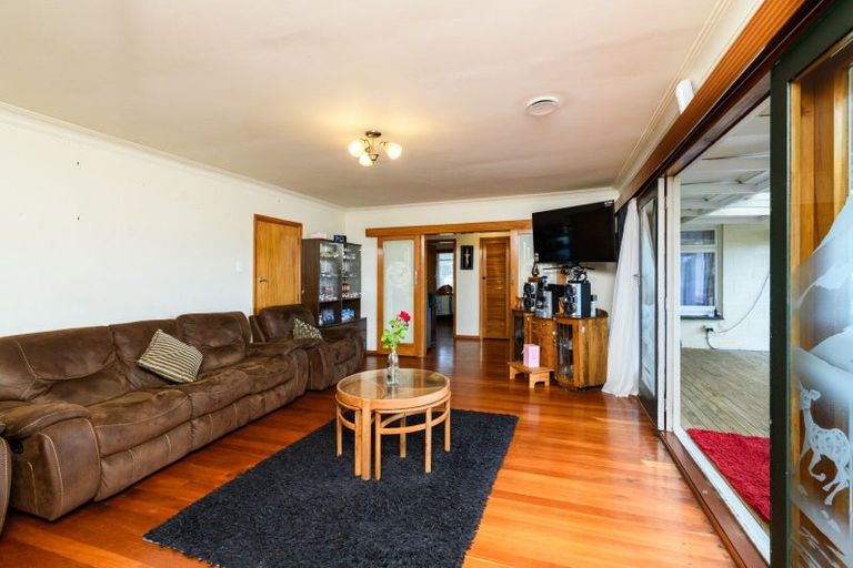Photo of property in 15 Rangiotu Road, Himatangi, Palmerston North, 4477