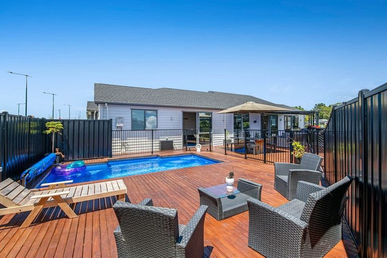 Photo of property in 87 Argent Lane, Wainui, 0932