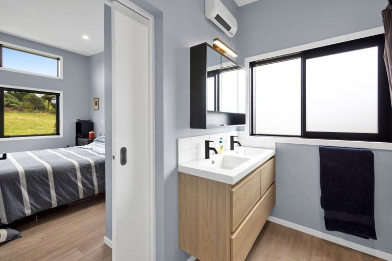 Photo of property in 621 Climie Road, Cardiff, Stratford, 4391