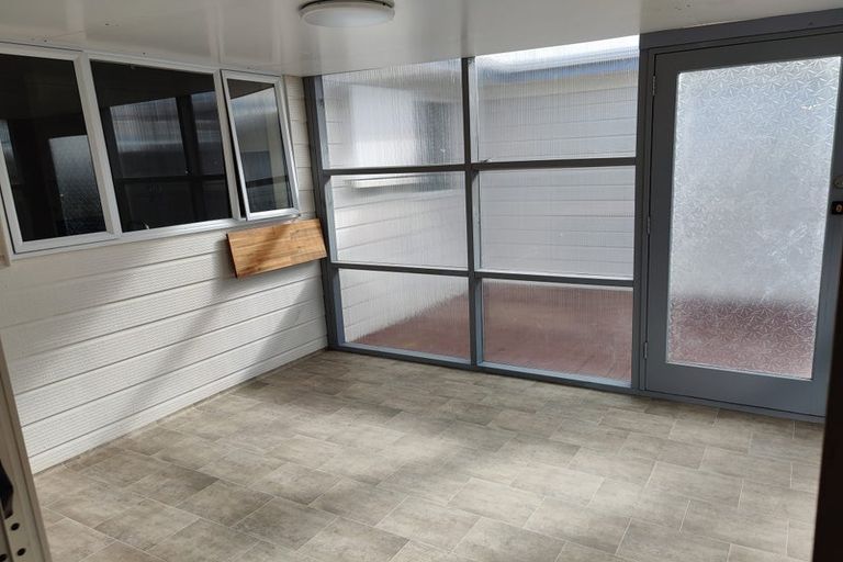 Photo of property in 68 Willis Road, Papakura, 2110