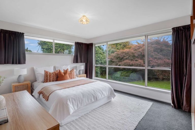 Photo of property in 14 Oakdale Street, Avonhead, Christchurch, 8042