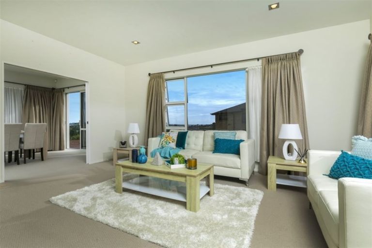 Photo of property in 13 Leafield Crescent, Henderson, Auckland, 0612