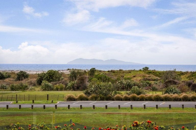 Photo of property in 138 Seaforth Road, Waihi Beach, 3611