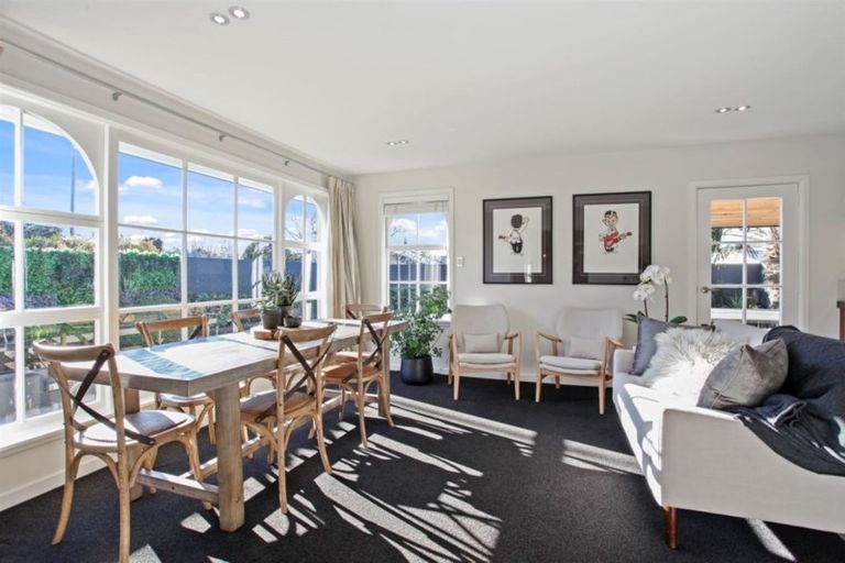 Photo of property in 26 Grahams Road, Ilam, Christchurch, 8041