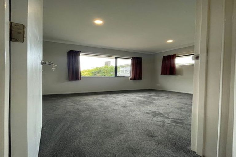 Photo of property in 226 Henderson Valley Road, Henderson, Auckland, 0612