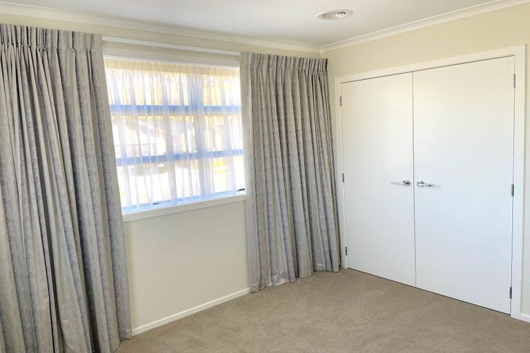 Photo of property in 104 Melksham Drive, Churton Park, Wellington, 6037