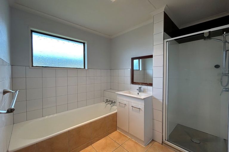 Photo of property in 41 Wynyard Crescent, Tamatea, Napier, 4112