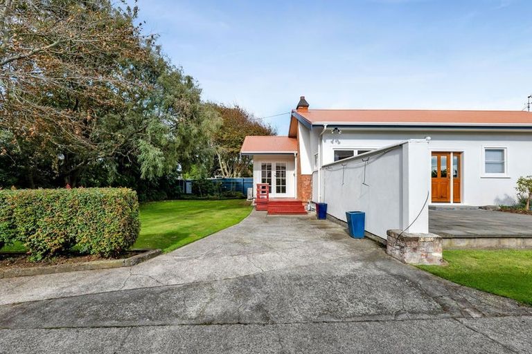 Photo of property in 19 George Street, Hawera, 4610