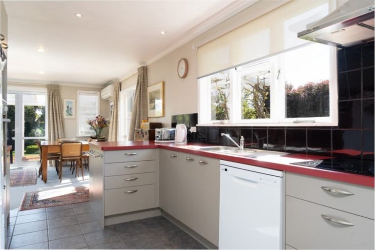 Photo of property in 39 Grey Street, Martinborough, 5711