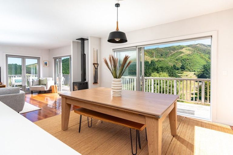 Photo of property in 326 South Makara Road, Makara, Karori, 6972