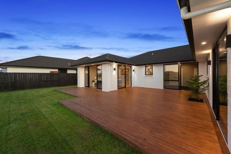 Photo of property in 34 Helen June Avenue, Flagstaff, Hamilton, 3210