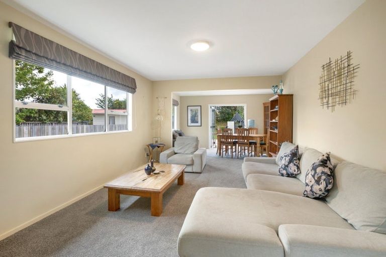 Photo of property in 19 Walton Road, Paraparaumu Beach, Paraparaumu, 5032