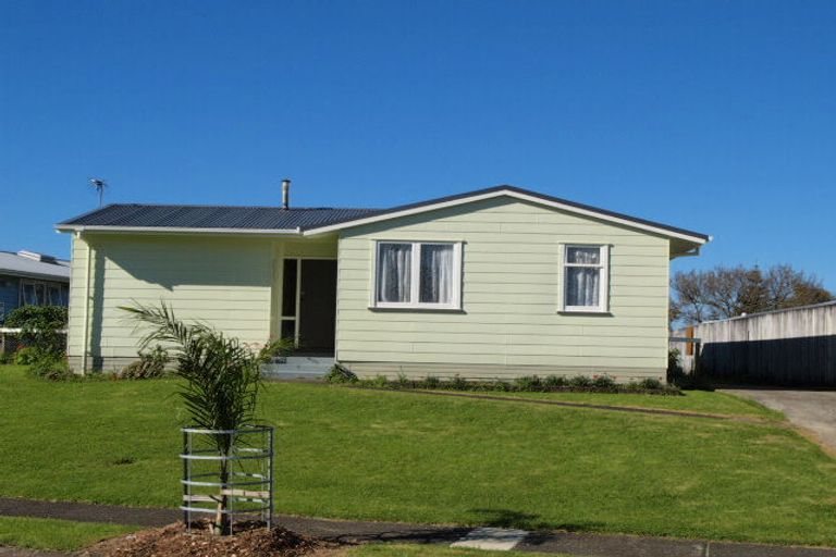 Photo of property in 6 Winthrop Way, Mangere East, Auckland, 2024