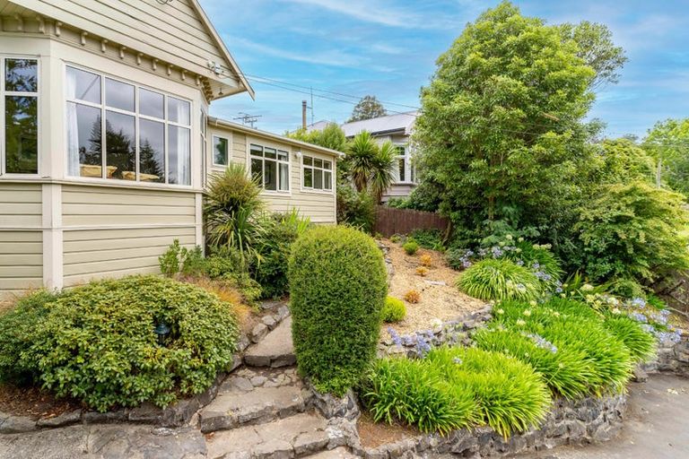 Photo of property in 11 Glenross Street, Glenross, Dunedin, 9011