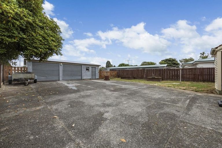 Photo of property in 10 Okoroire Street, Tirau, 3410
