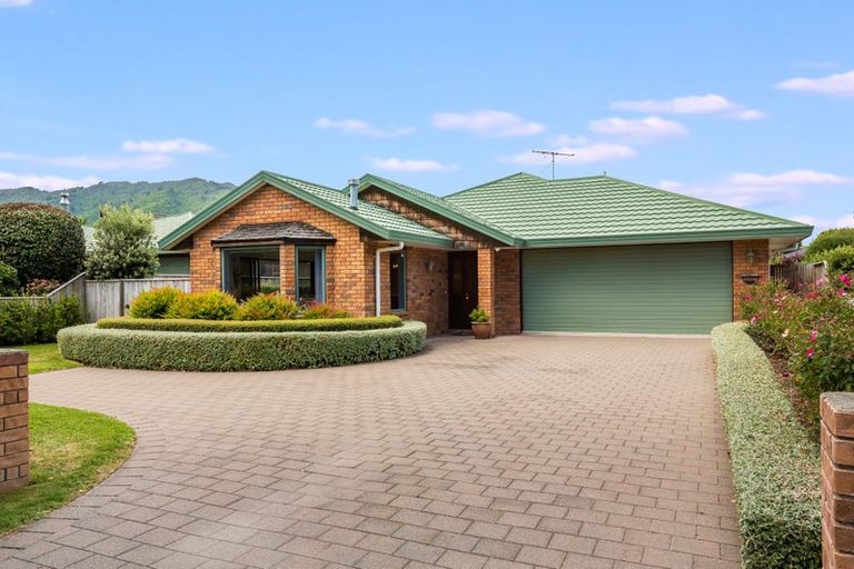 Photo of property in 6 Horopito Road, Waikanae, 5036