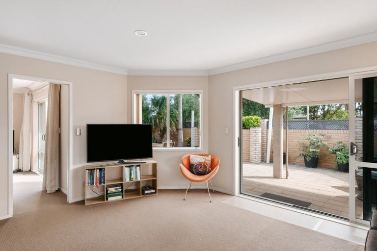 Photo of property in 34 Saint Heliers Place, Papamoa Beach, Papamoa, 3118