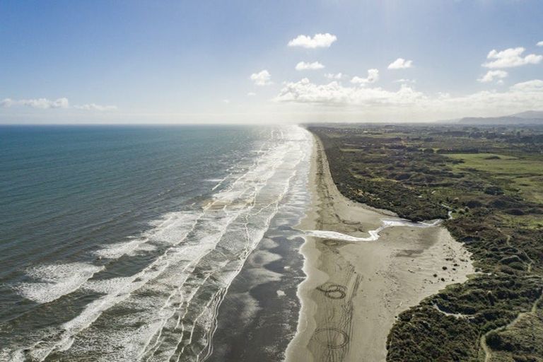 Photo of property in 3 Beachview Grove, Peka Peka, Waikanae, 5391