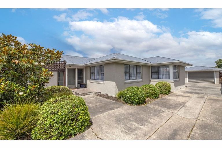 Photo of property in 63 Epsom Road, Sockburn, Christchurch, 8042