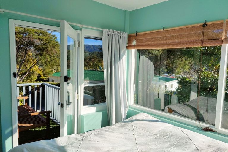 Photo of property in 22 Leicester Street, Picton, 7220