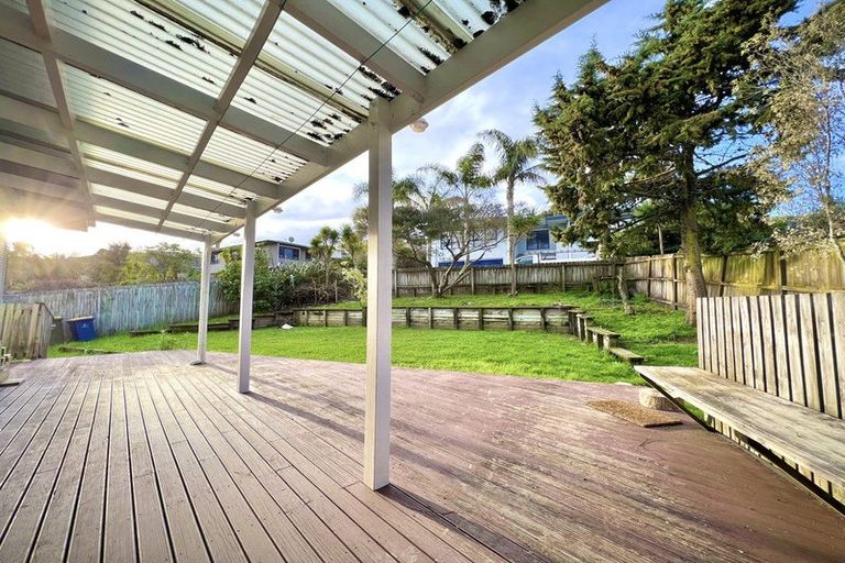 Photo of property in 100 West Harbour Drive, West Harbour, Auckland, 0618