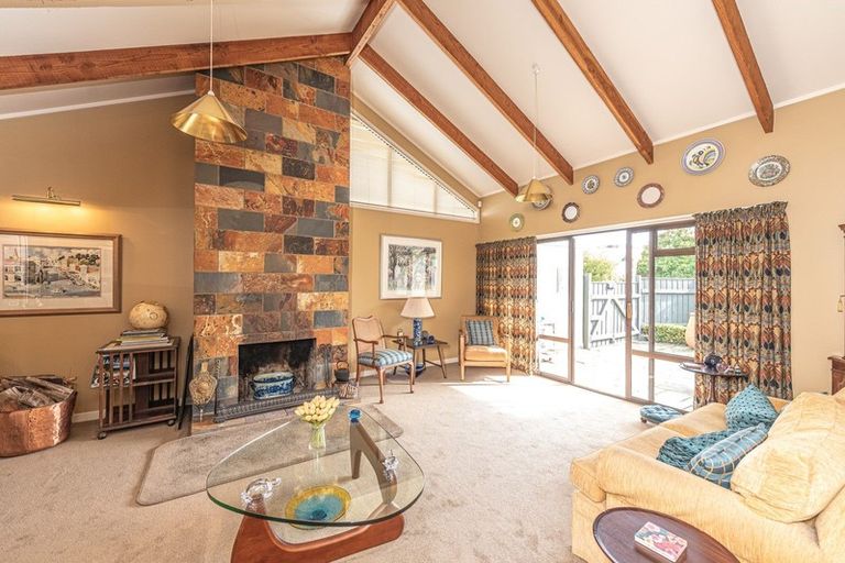 Photo of property in 3 Collier Place, Saint Johns Hill, Whanganui, 4501