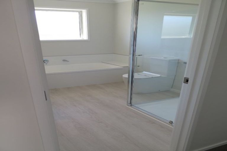 Photo of property in 6 Nottingham Road, Omokoroa, 3114