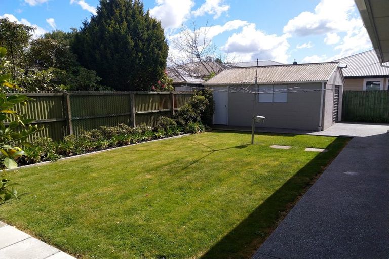 Photo of property in 2/91 Wainui Street, Riccarton, Christchurch, 8041